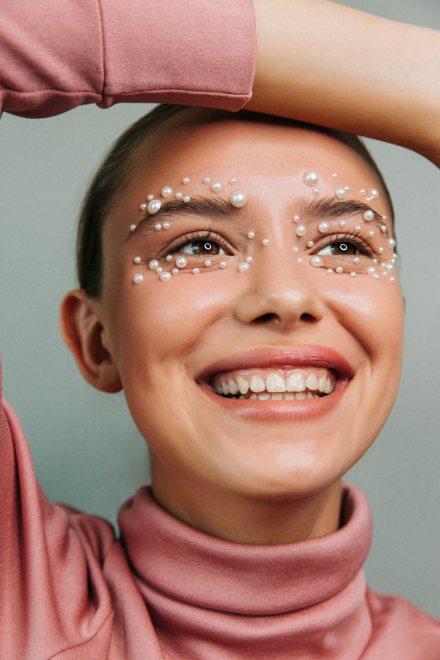 Drahá Manželka perličkový makeup